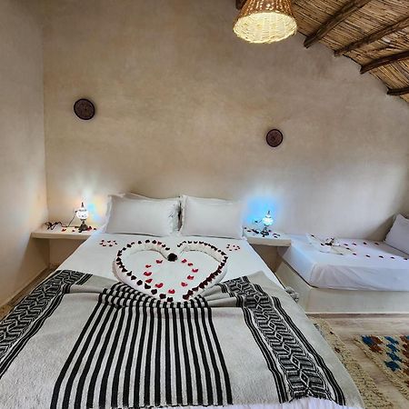 Les Jardins D Amizmiz 6 Piscines Bed & Breakfast Wawizelte Dış mekan fotoğraf