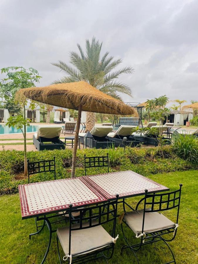 Les Jardins D Amizmiz 6 Piscines Bed & Breakfast Wawizelte Dış mekan fotoğraf