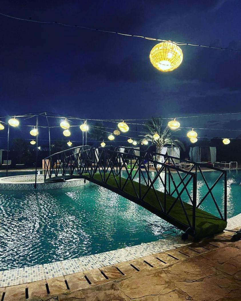 Les Jardins D Amizmiz 6 Piscines Bed & Breakfast Wawizelte Dış mekan fotoğraf