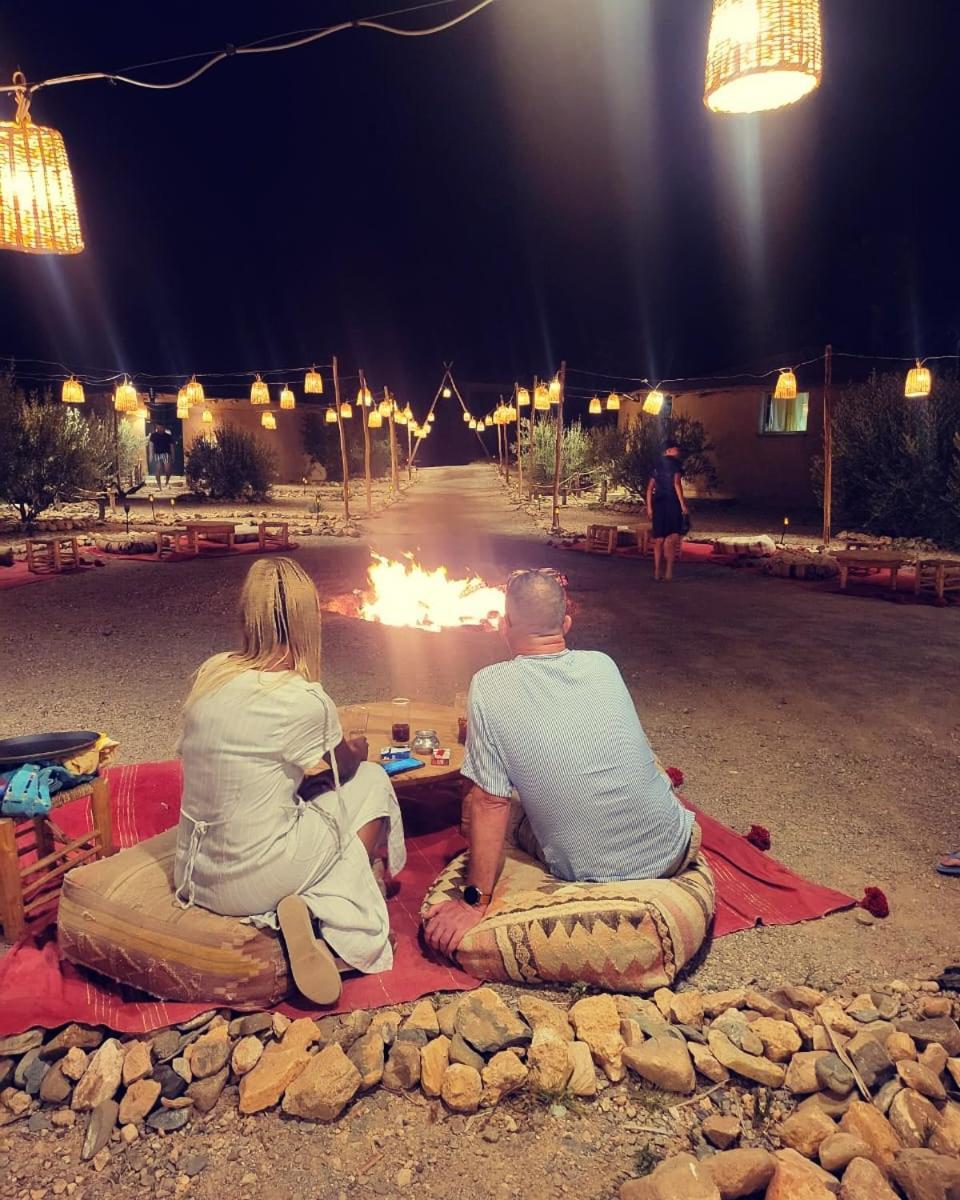 Les Jardins D Amizmiz 6 Piscines Bed & Breakfast Wawizelte Dış mekan fotoğraf