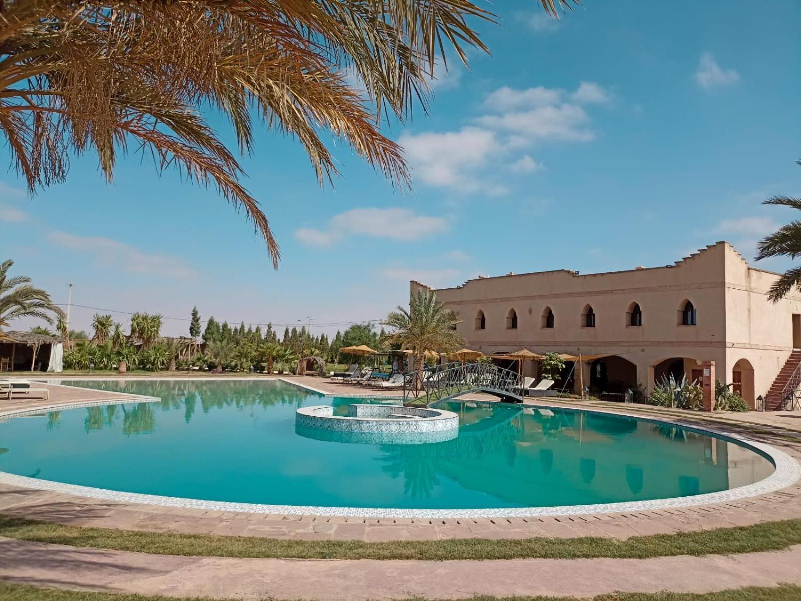 Les Jardins D Amizmiz 6 Piscines Bed & Breakfast Wawizelte Dış mekan fotoğraf