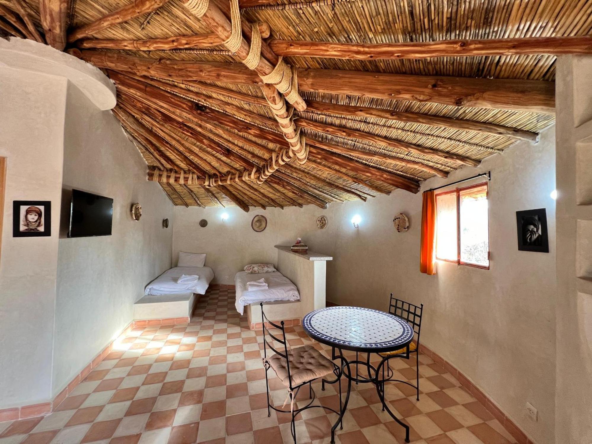 Les Jardins D Amizmiz 6 Piscines Bed & Breakfast Wawizelte Dış mekan fotoğraf