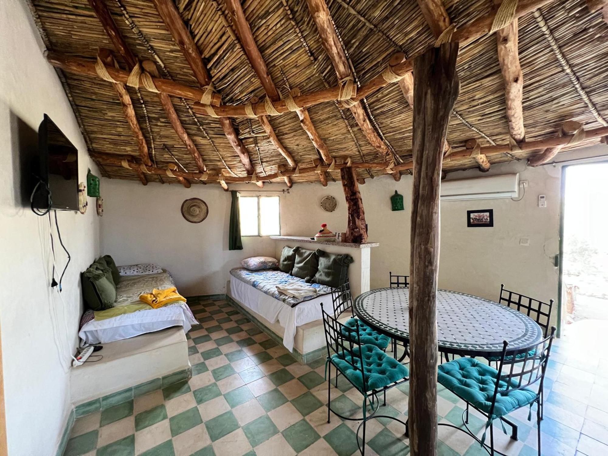 Les Jardins D Amizmiz 6 Piscines Bed & Breakfast Wawizelte Dış mekan fotoğraf
