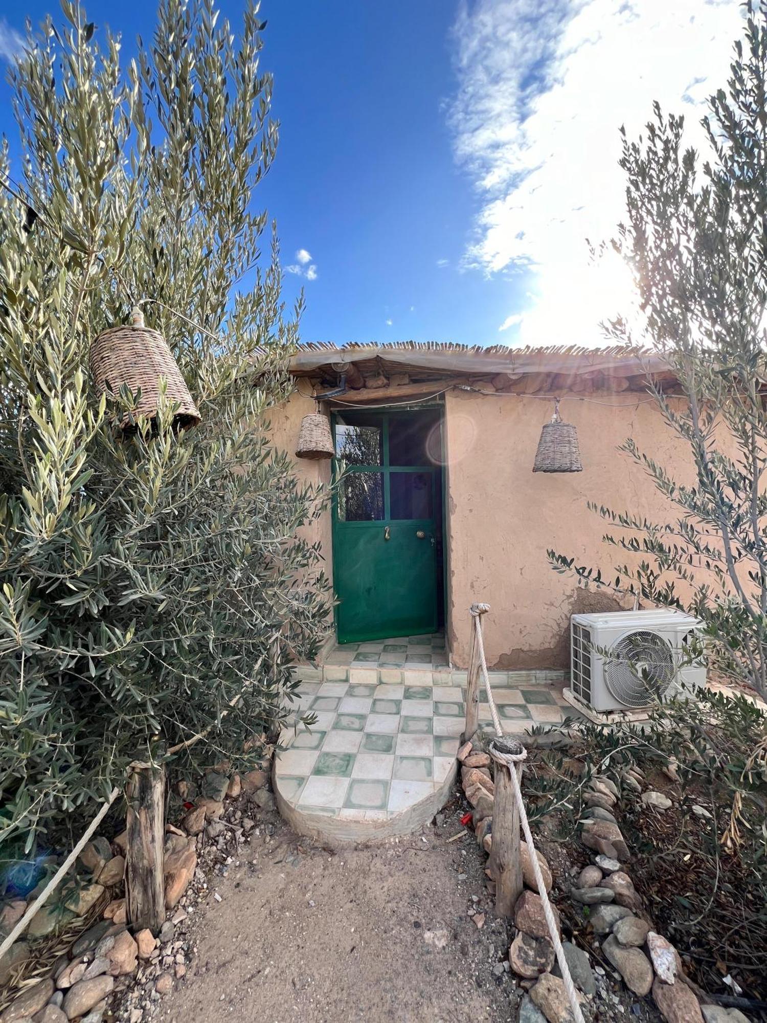 Les Jardins D Amizmiz 6 Piscines Bed & Breakfast Wawizelte Dış mekan fotoğraf