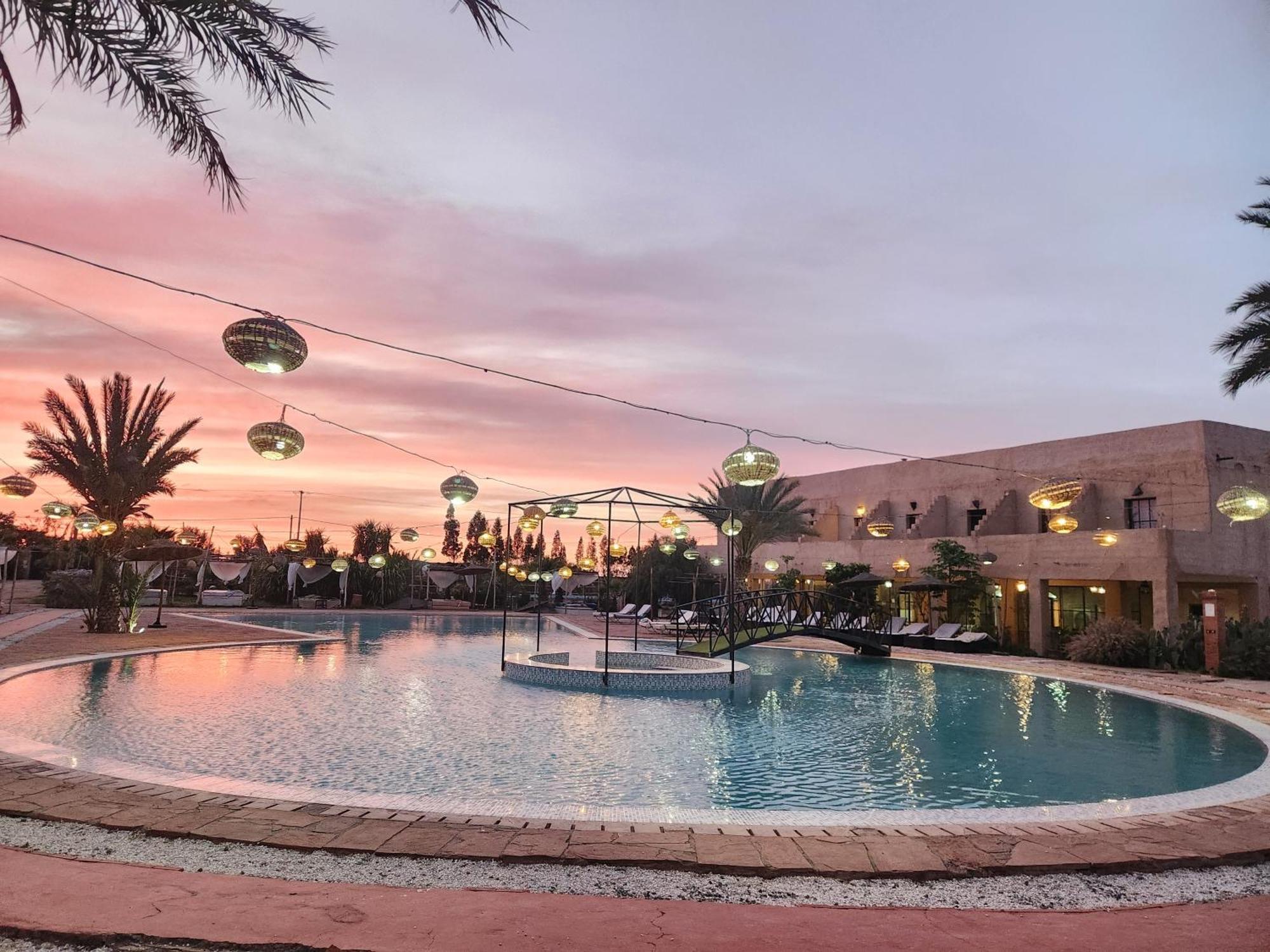 Les Jardins D Amizmiz 6 Piscines Bed & Breakfast Wawizelte Dış mekan fotoğraf