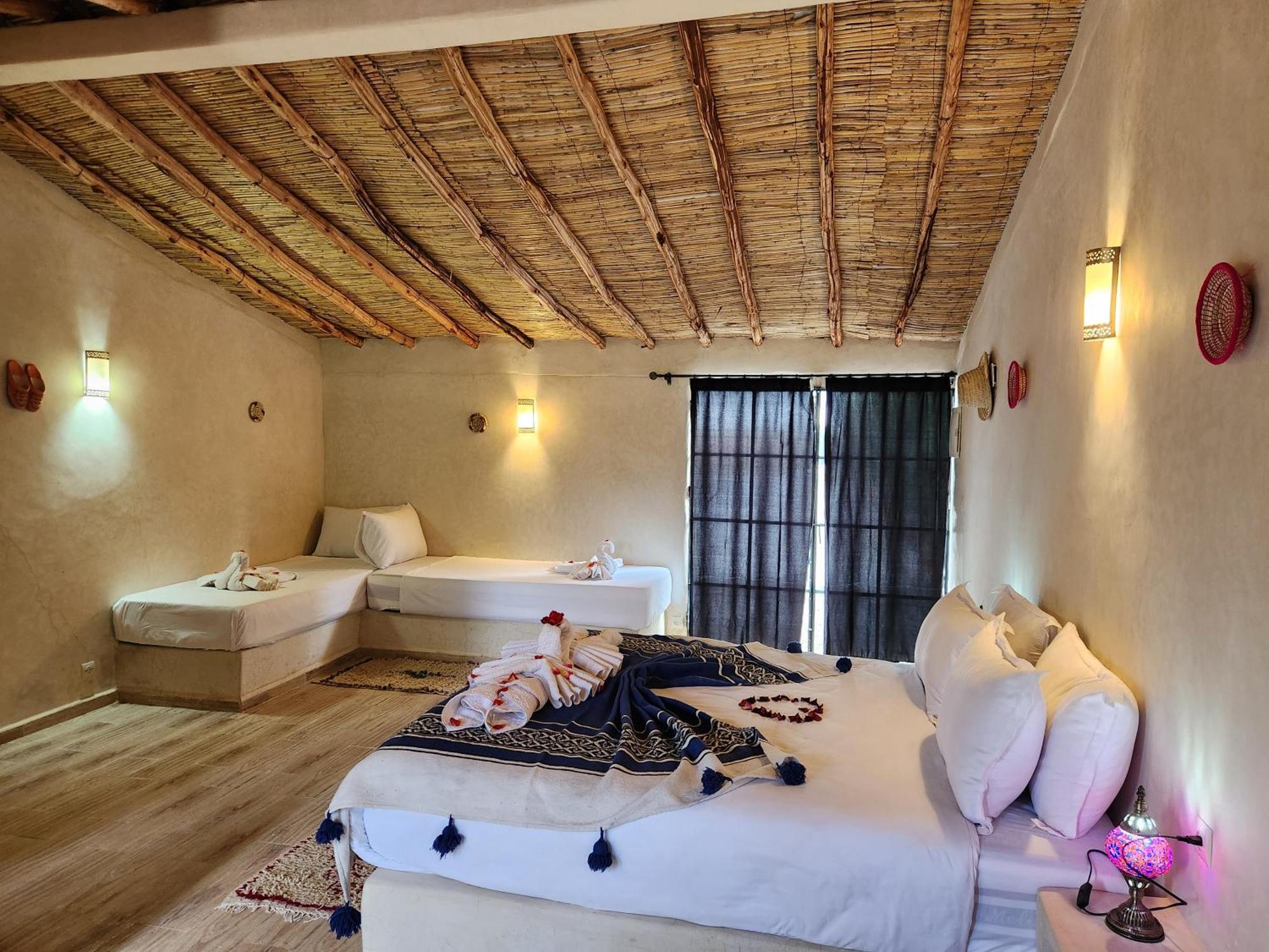 Les Jardins D Amizmiz 6 Piscines Bed & Breakfast Wawizelte Dış mekan fotoğraf