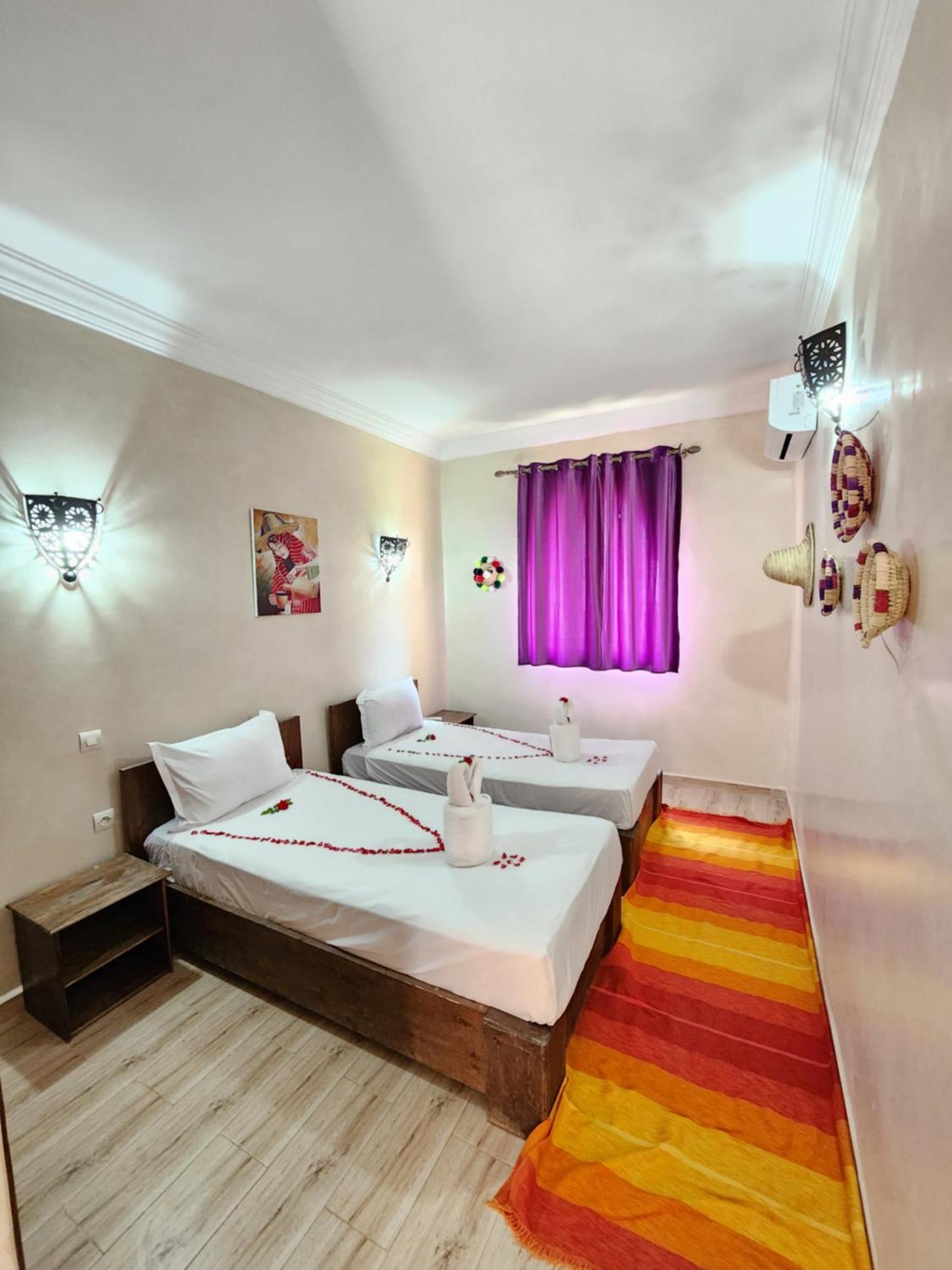Les Jardins D Amizmiz 6 Piscines Bed & Breakfast Wawizelte Dış mekan fotoğraf