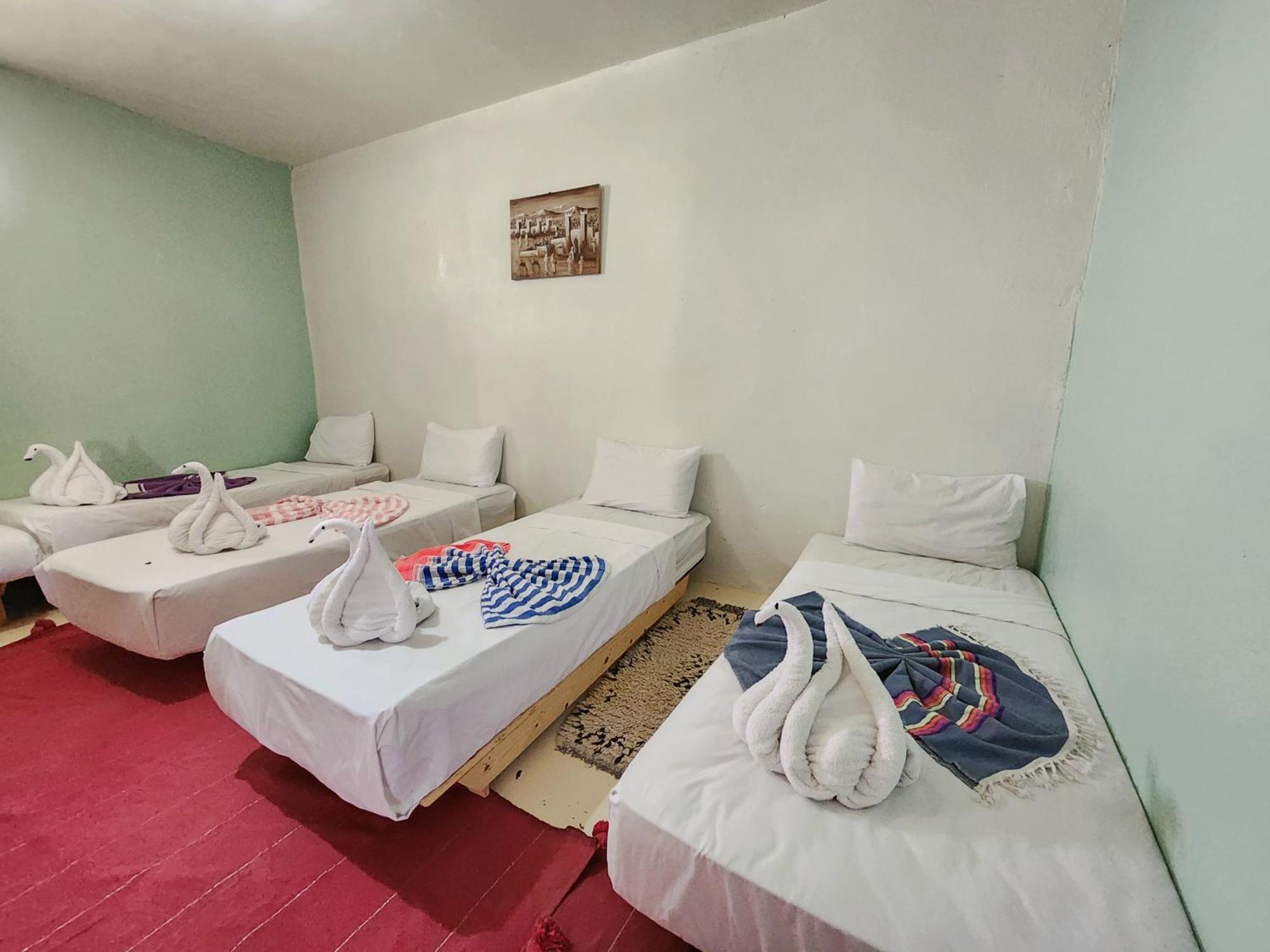Les Jardins D Amizmiz 6 Piscines Bed & Breakfast Wawizelte Dış mekan fotoğraf